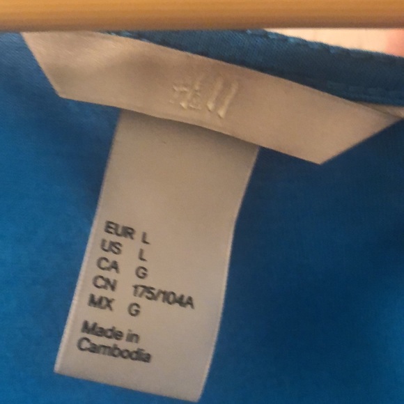 Large H&M Turquoise Tank - Picture 2 of 5